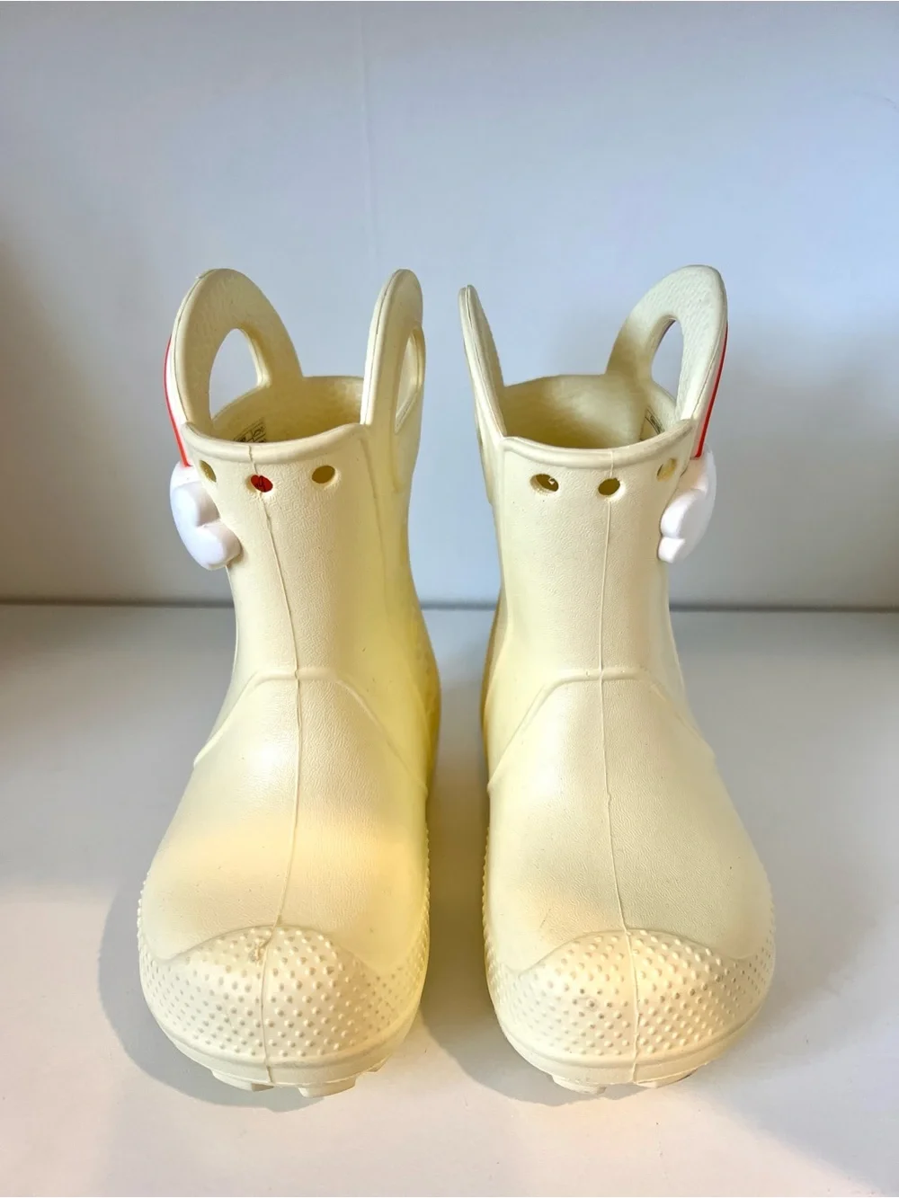 Crocs Toddler Kids Rain Boot Clogs in Pale Yellow Size 6